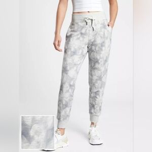 Athleta Serene Balance Light Gray Jogger Pants Drawstring Waistband Size 2X